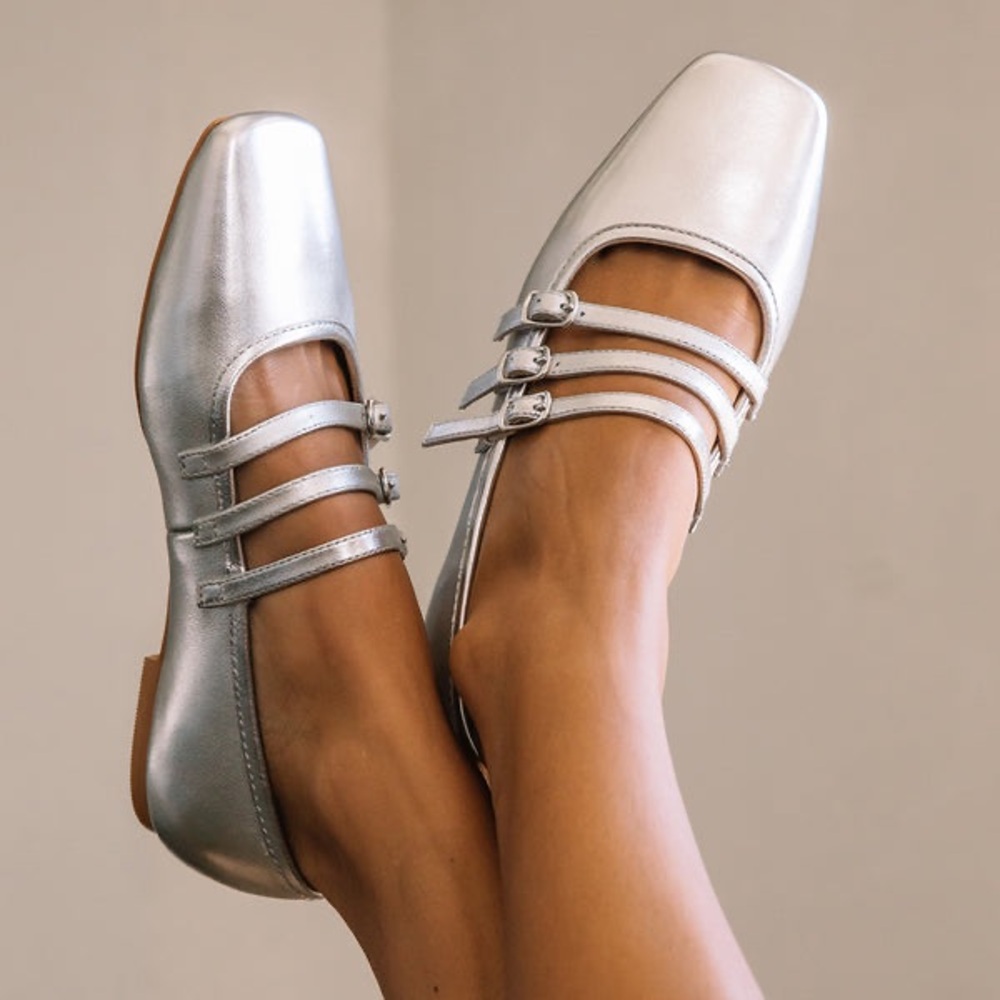 Brand New Matisse Nova Silver Ballet Flats